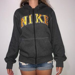 grey nike zip up hoodie